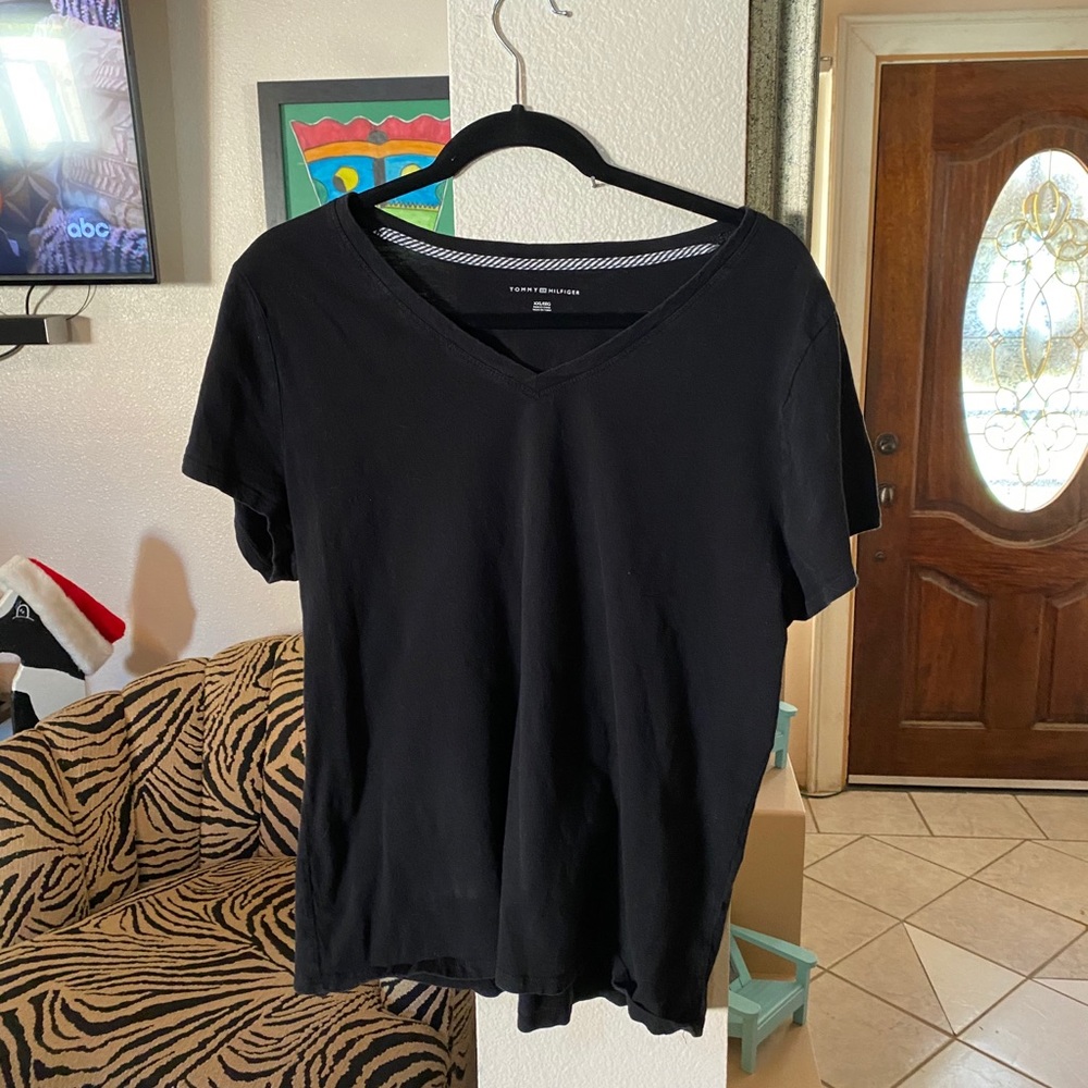 Tommy Hilfiger Black T-Shirt